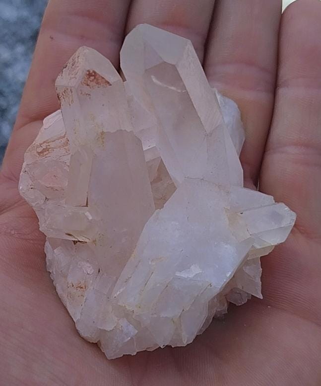 Amas de cristaux de quartz clair
