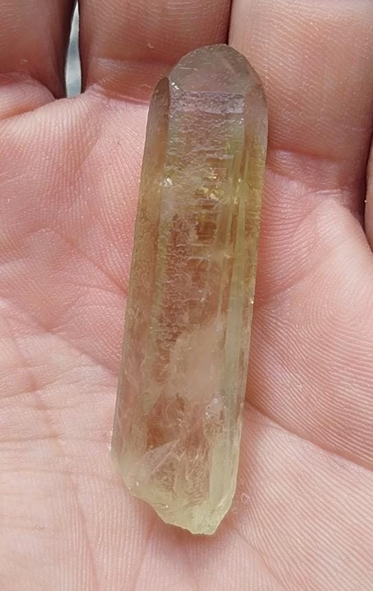 Pointe naturelle de citrine