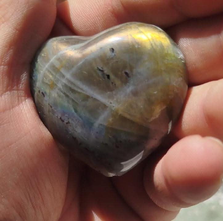 Cœur en labradorite.