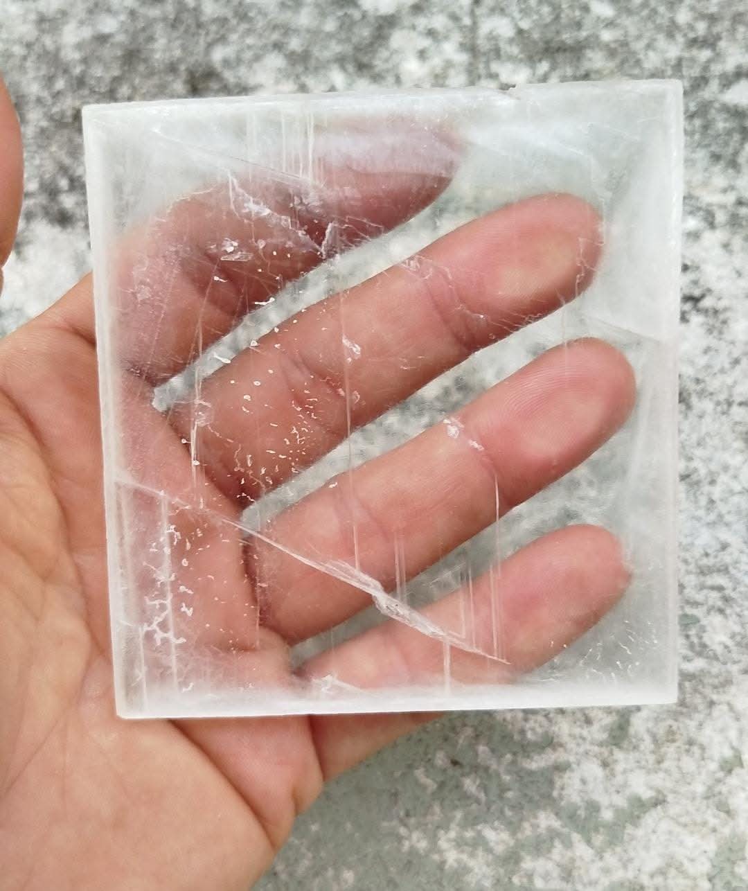 Tuile de Sélénite.