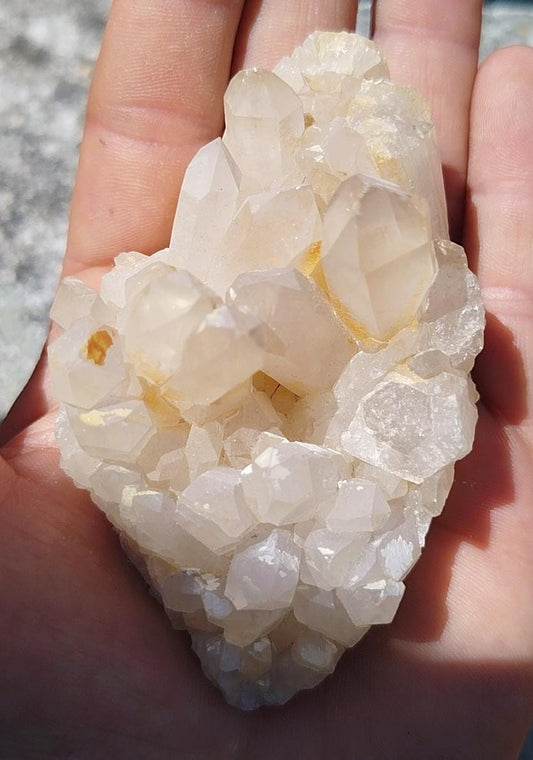 Amas de cristaux de quartz clair