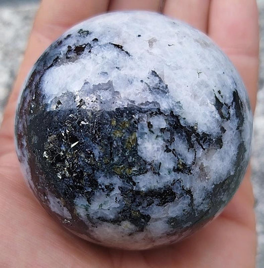 Esfera de piedra lunar