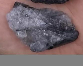 Ejemplar de cuarzo y turmalina negra