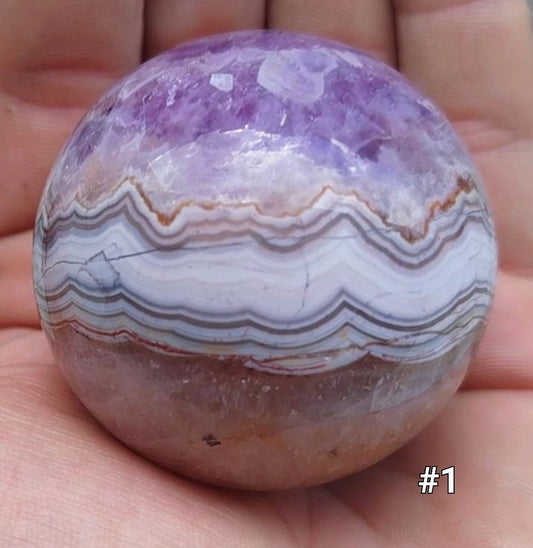 Esfera de ágata con encaje de amatista
